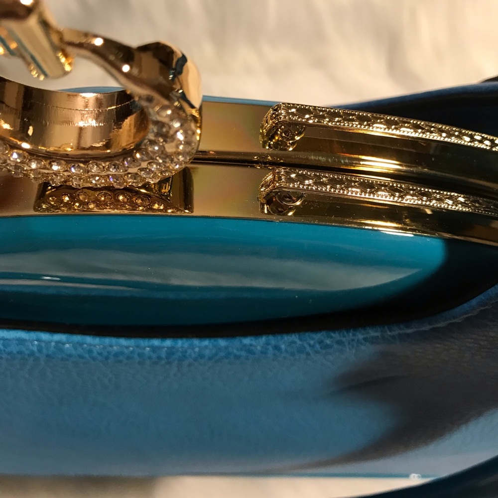 💙💙NEW Purse💙💙